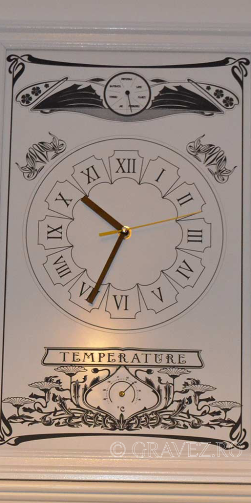ceas de perete gravat pe metalex, materiale speciale, cu termometru