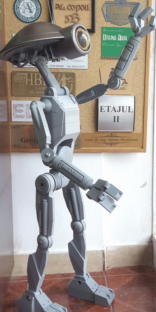 Robot printat 3D de 110cm